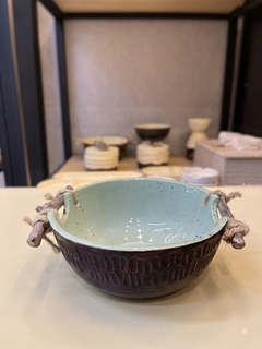 کاسه دو دسته سبز و قهوه ای